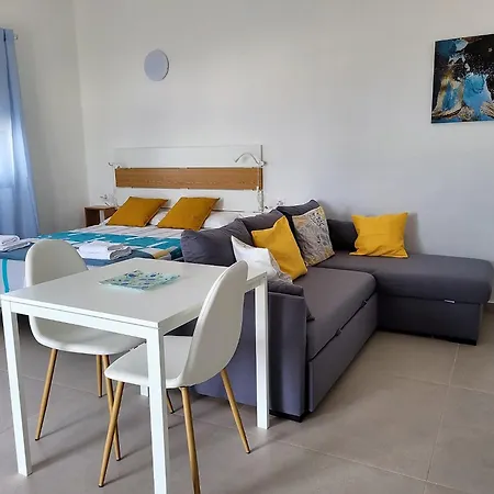 Falcon Apartment *