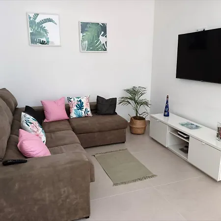 Falcon Διαμέρισμα