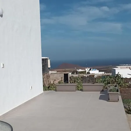 Διαμέρισμα Falcon Tinajo